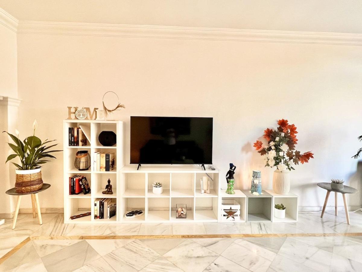 Gran En Magna Apartamento Marbella